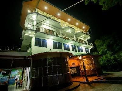 Delma Mount View Hotel Канди Екстериор снимка
